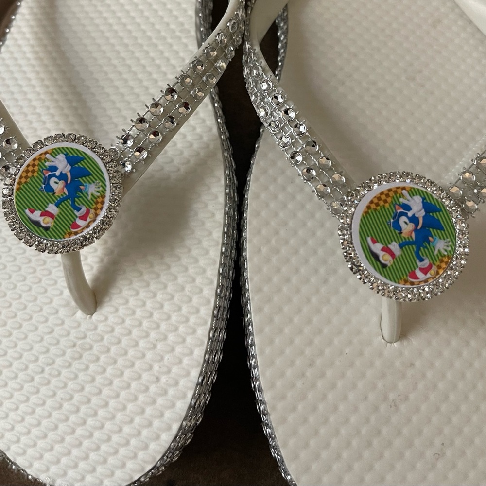 Sonic flip flops